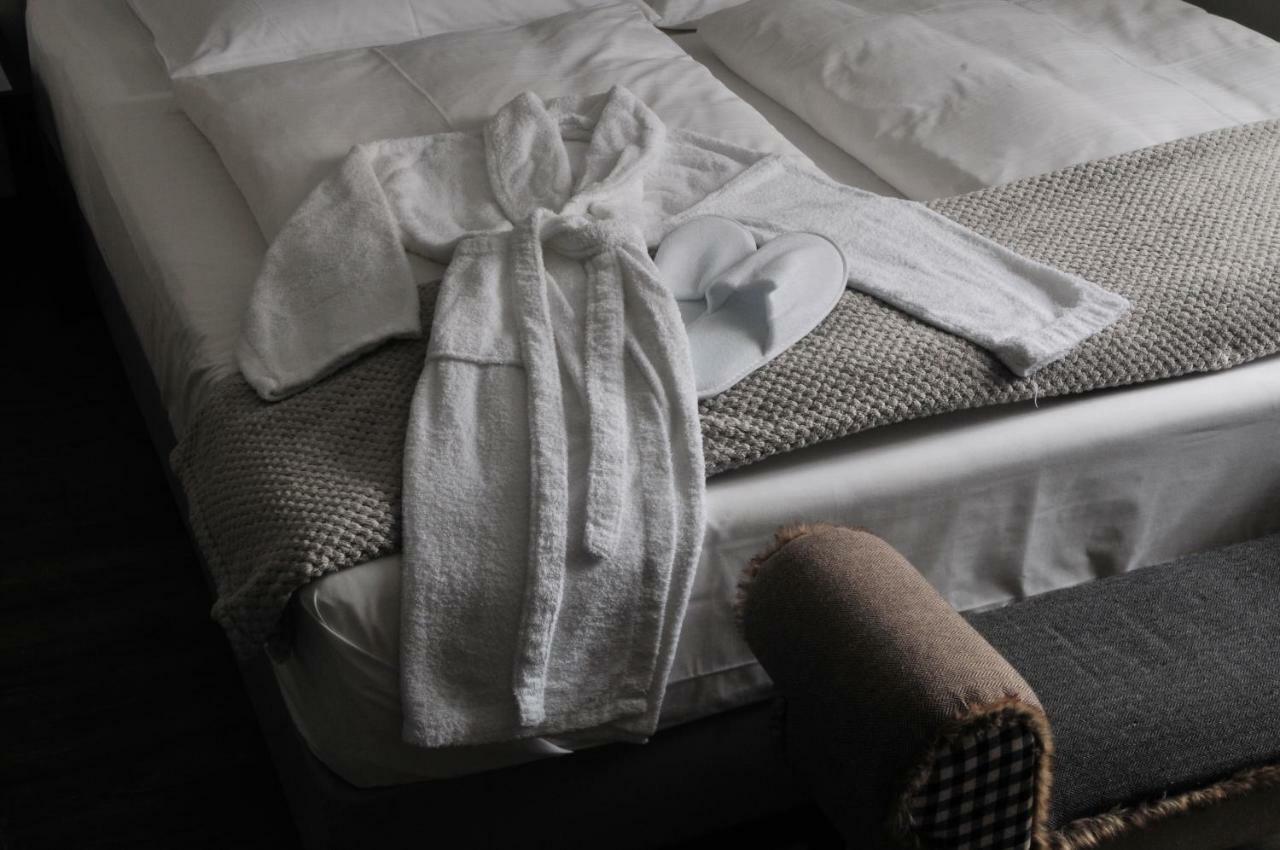 Hotel Sporcher Nest Cadolzburg エクステリア 写真